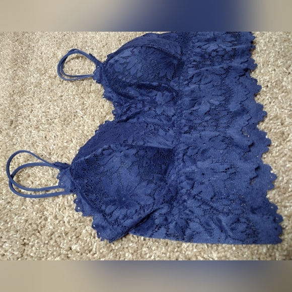 Lace Bralette in Navy Blue - Picture 3 of 11